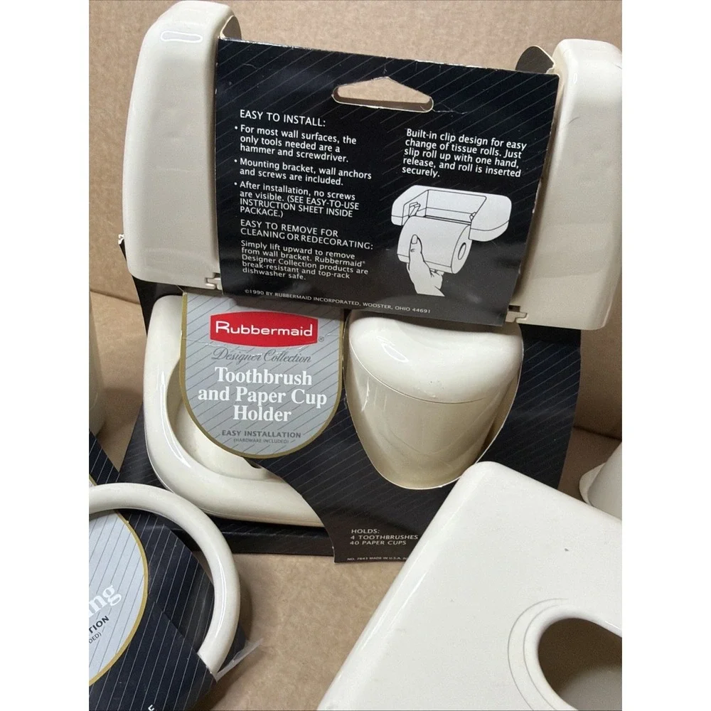 RARE 1990S VINTAGE Rubbermaid Designer Collection - Almond Bathroom Set